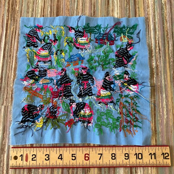 Hmong Story Cloth Hand Embroidered Fabric Square Village Farm Harvest Folk Art - Picture 3 of 3